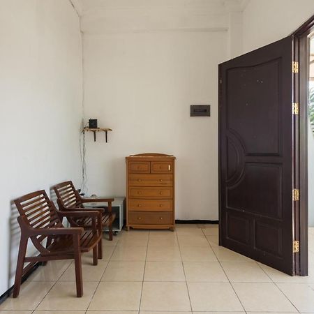 Reddoorz Near Widya Mandala University Surabaya Kültér fotó