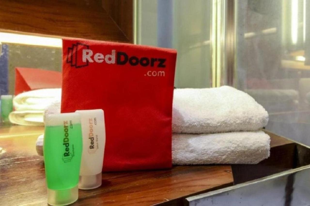 Reddoorz Near Widya Mandala University Surabaya Kültér fotó
