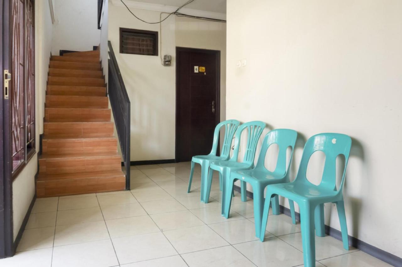 Reddoorz Near Widya Mandala University Surabaya Kültér fotó
