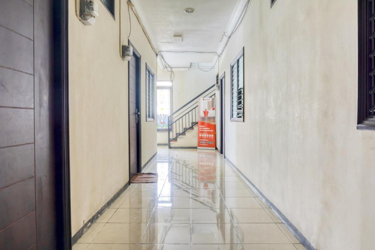 Reddoorz Near Widya Mandala University Surabaya Kültér fotó