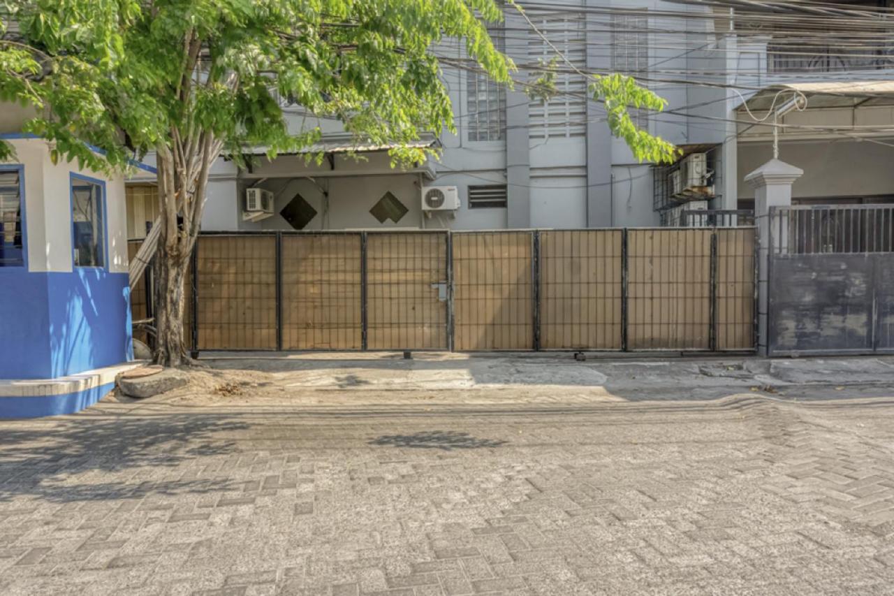 Reddoorz Near Widya Mandala University Surabaya Kültér fotó