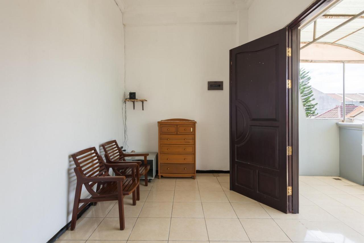 Reddoorz Near Widya Mandala University Surabaya Kültér fotó