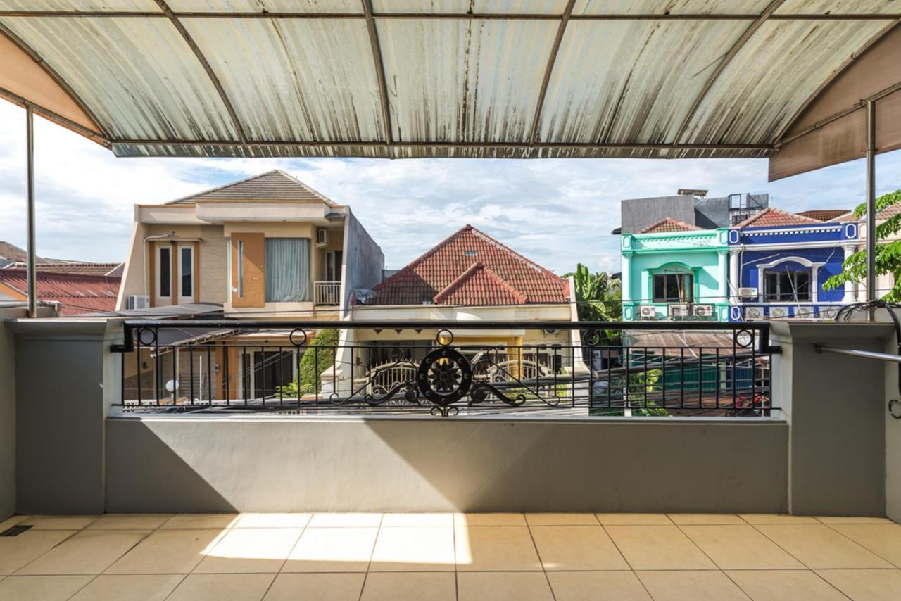 Reddoorz Near Widya Mandala University Surabaya Kültér fotó